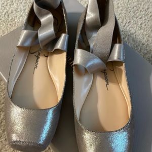 Jessica Simpson ballet Flats also New.Gold sparkles.